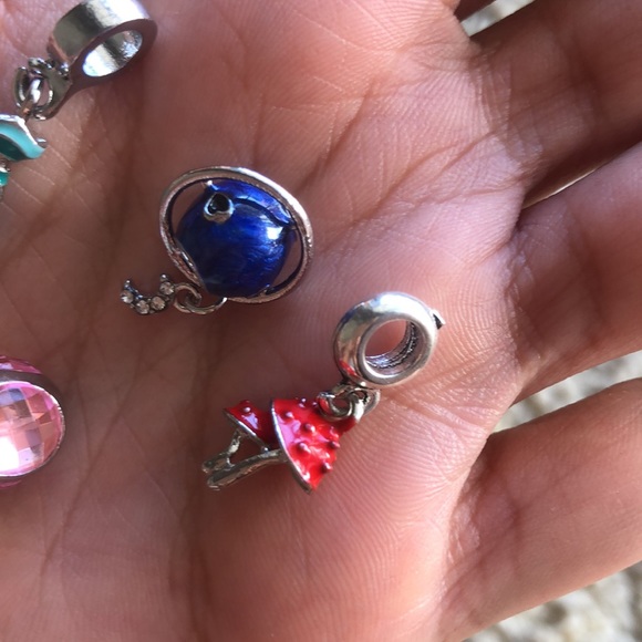 Lot of 5 Charms - Picture 2 of 3